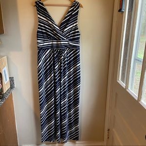 ANN TAYLOR navy and white maxi dress- size xl